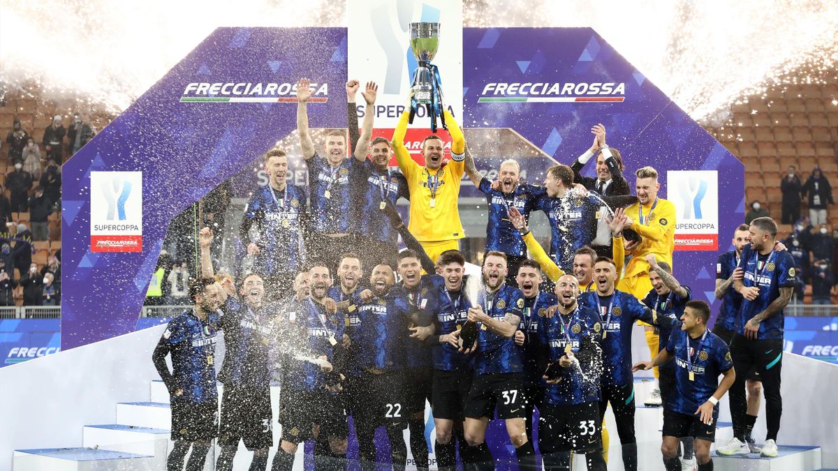 Tra le coppe la "Serie A", con l'Inter fresca di successo che va a Bergamo